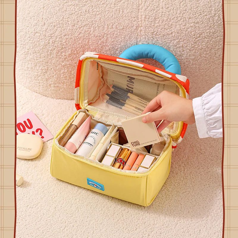 Spotted-Lid Cosmetic Case with Dividers FJ-074A by Feima Bag