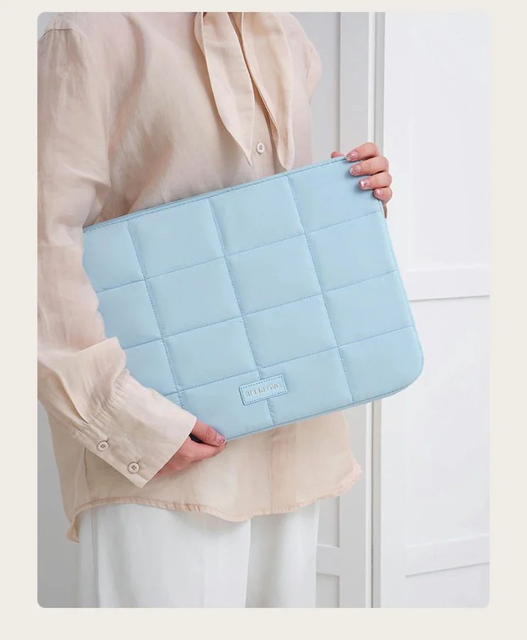 Square-quilted laptop sleeve with edge zip FD-075 by Feima Bag